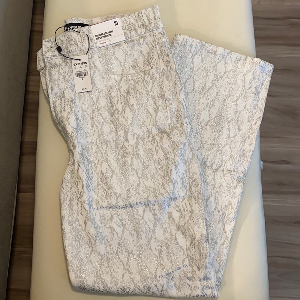 NWT Express Cropped Straight Super High Rise Jeans